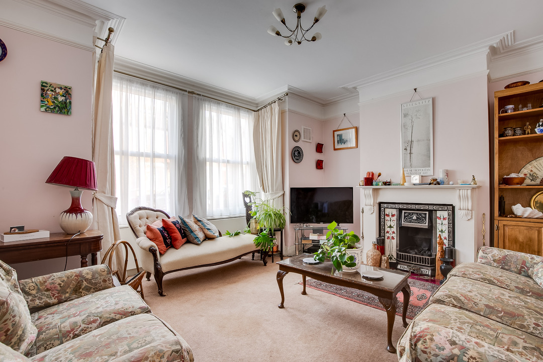 4 bed semi-detached house for sale in Kingsley Avenue, Ealing, London, W13  - Property Image 5
