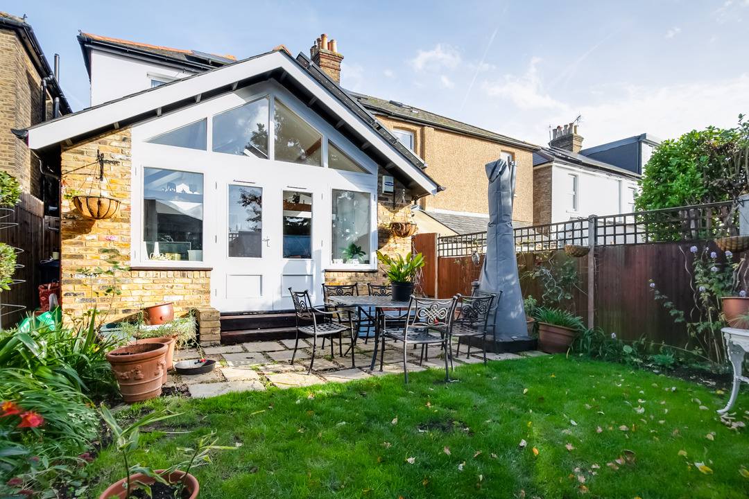 4 bed semi-detached house for sale in Kingsley Avenue, Ealing, London, W13  - Property Image 9