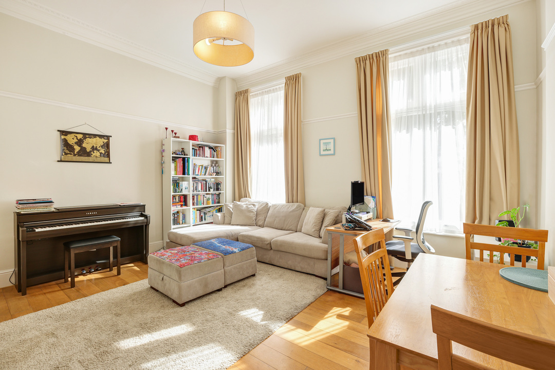 2 bed apartment to rent in North Common Road, Ealing, London, W5  - Property Image 6