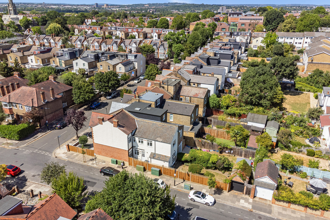 4 bed semi-detached house for sale in Montague Road, Ealing, London, W13  - Property Image 32