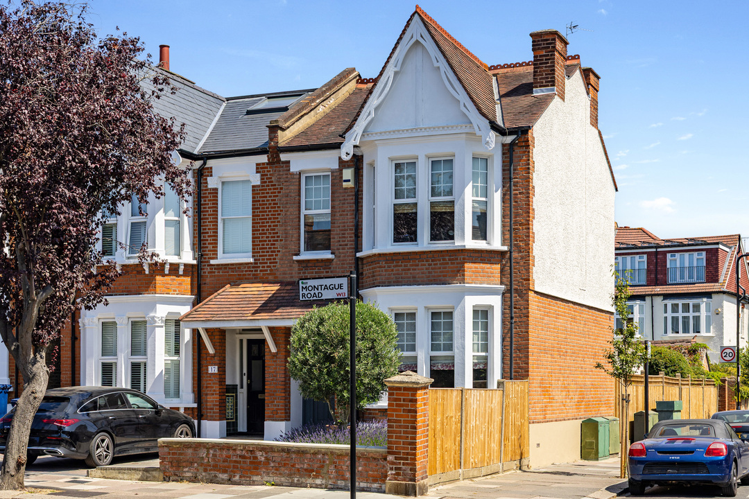 4 bed semi-detached house for sale in Montague Road, Ealing, London, W13  - Property Image 46