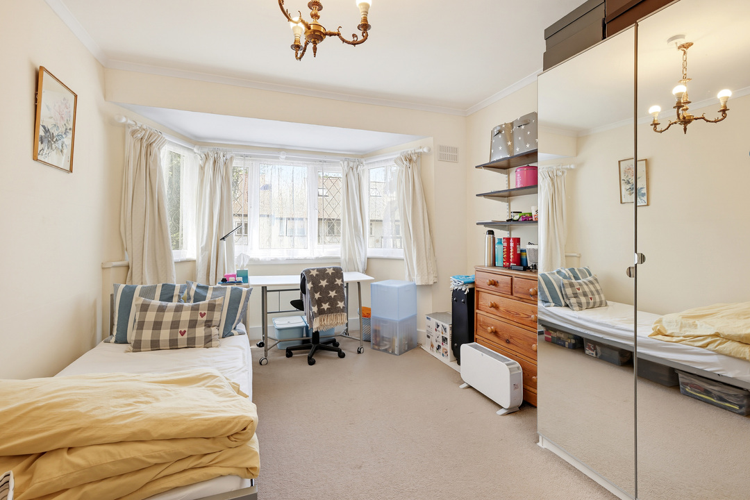3 bed terraced house for sale in Park Place, Acton, London, W3  - Property Image 9