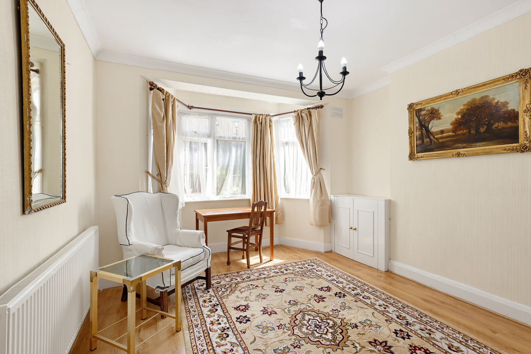 3 bed terraced house for sale in Park Place, Acton, London, W3  - Property Image 3