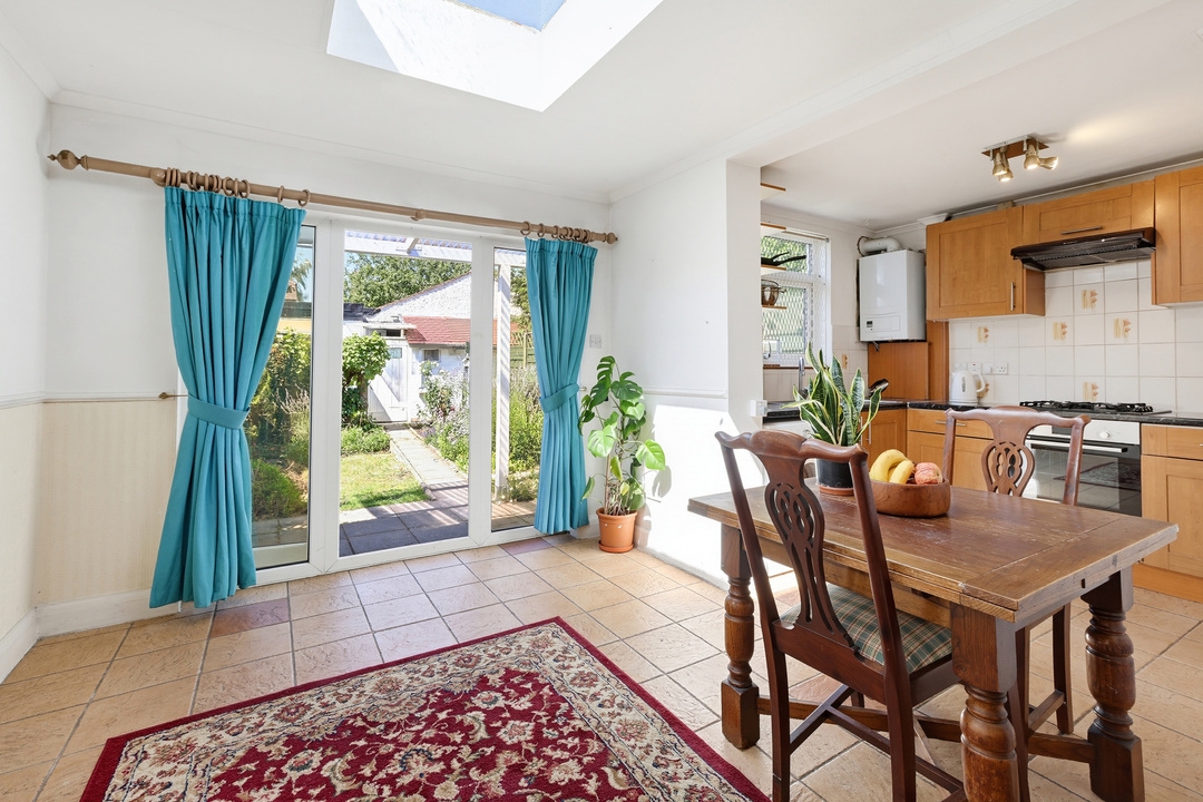 3 bed terraced house for sale in Park Place, Acton, London, W3  - Property Image 4