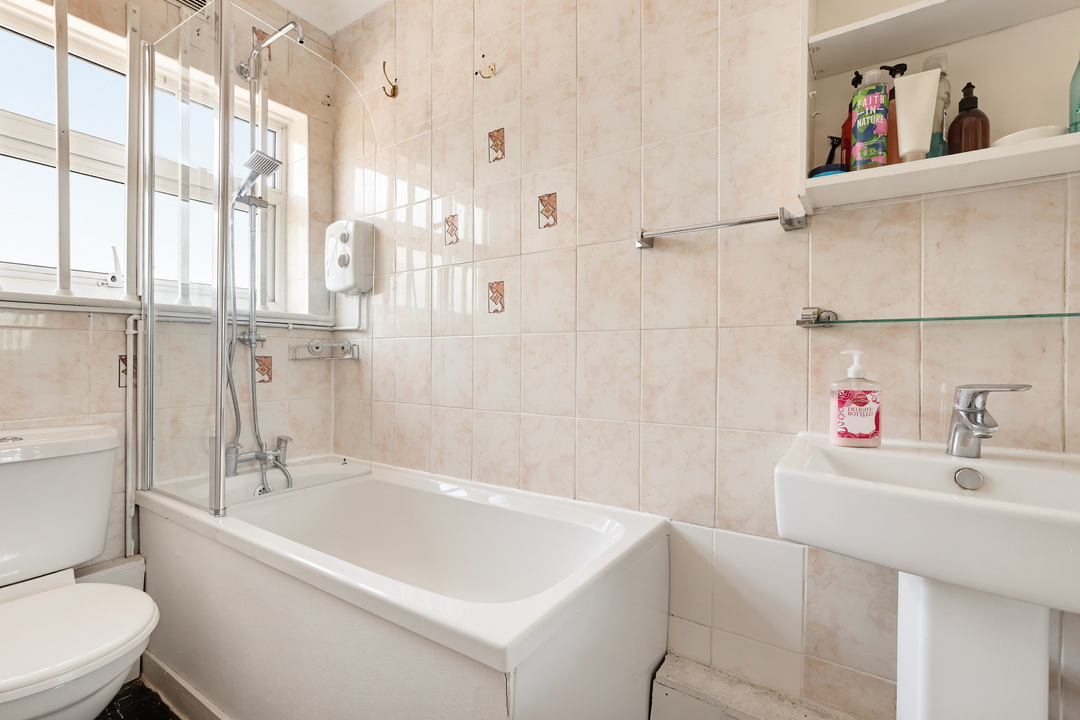 3 bed terraced house for sale in Park Place, Acton, London, W3  - Property Image 7