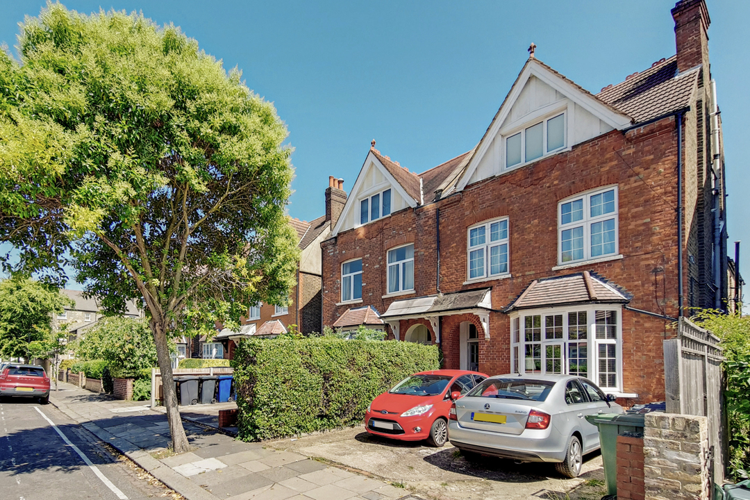 2 bed apartment for sale in Kerrison Road, Ealing, London, W5  - Property Image 2