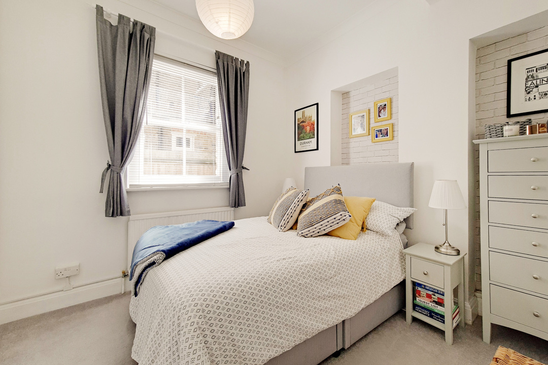 2 bed apartment for sale in Kerrison Road, Ealing, London, W5  - Property Image 6