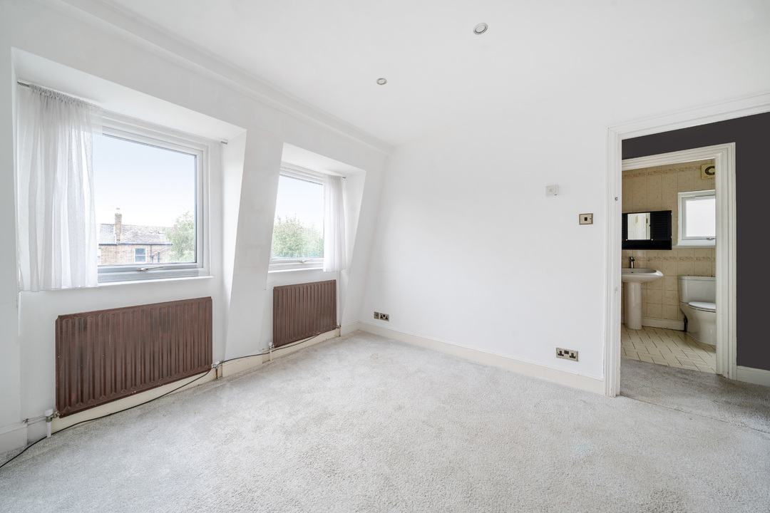 6 bed semi-detached house for sale in Gloucester Road, Ealing, London, W5  - Property Image 4