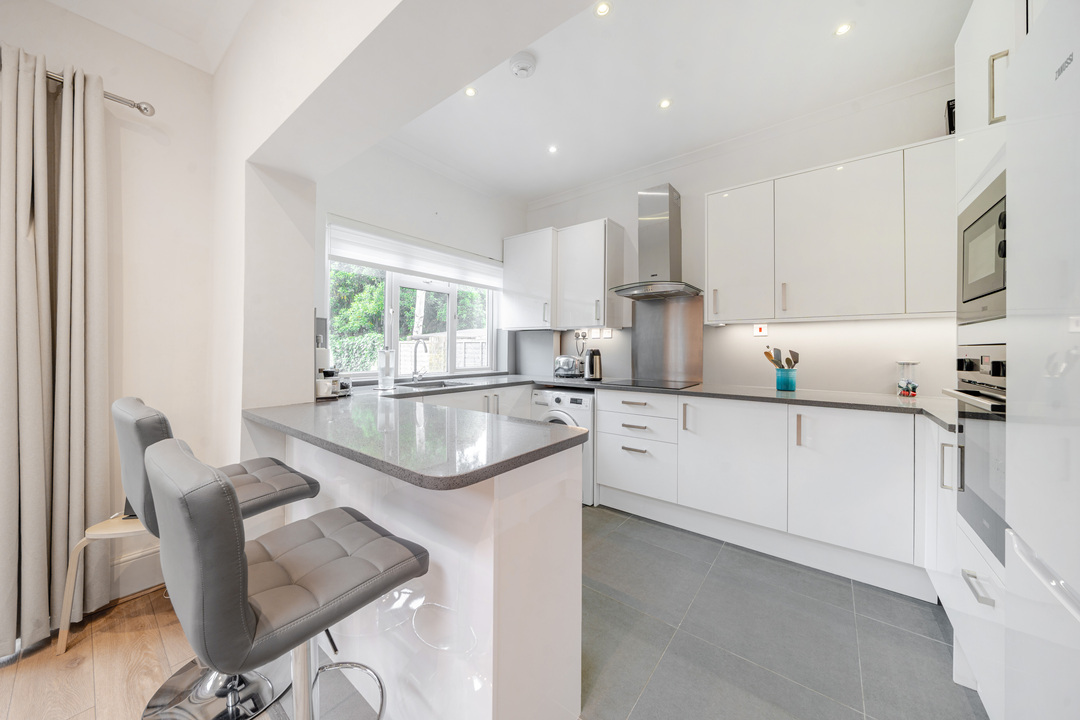 6 bed semi-detached house for sale in Gloucester Road, Ealing, London, W5  - Property Image 8