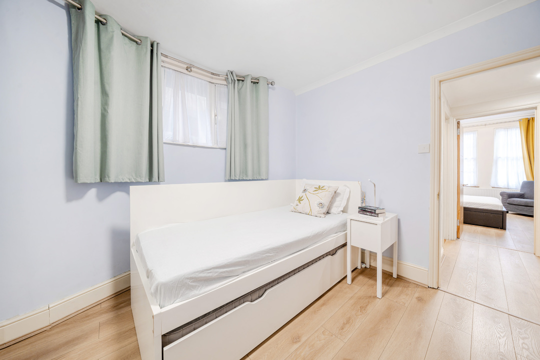 6 bed semi-detached house for sale in Gloucester Road, Ealing, London, W5  - Property Image 11