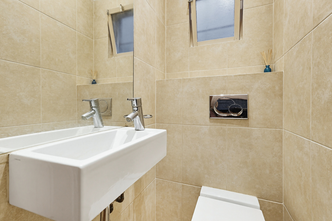 3 bed apartment to rent in Woodrange Avenue, Ealing, London, W5  - Property Image 17