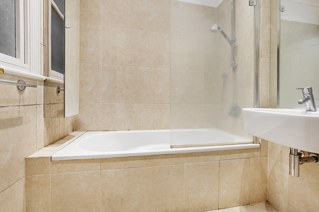 3 bed apartment to rent in Woodrange Avenue, Ealing, London, W5  - Property Image 14