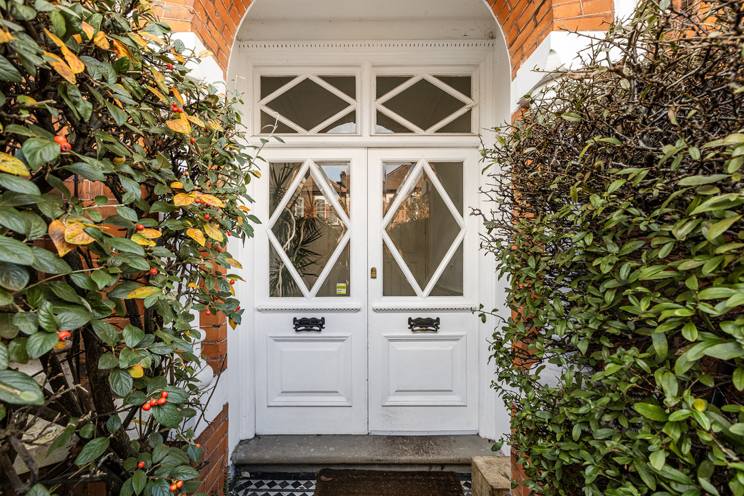 3 bed apartment to rent in Woodrange Avenue, Ealing, London, W5  - Property Image 5