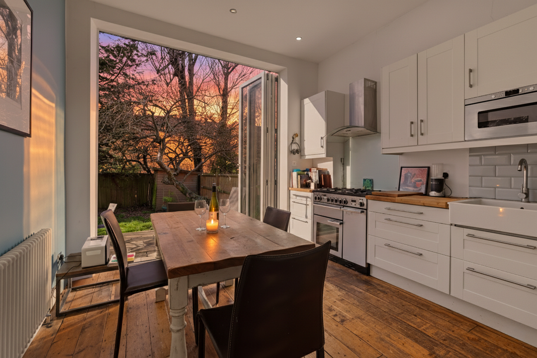 3 bed apartment to rent in Woodrange Avenue, Ealing, London, W5  - Property Image 7