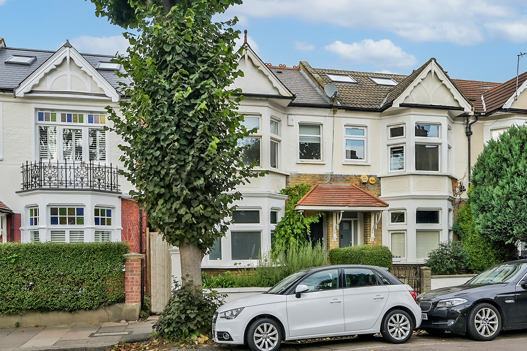 2 bed apartment for sale in Airedale Road, Ealing, London, W5  - Property Image 3