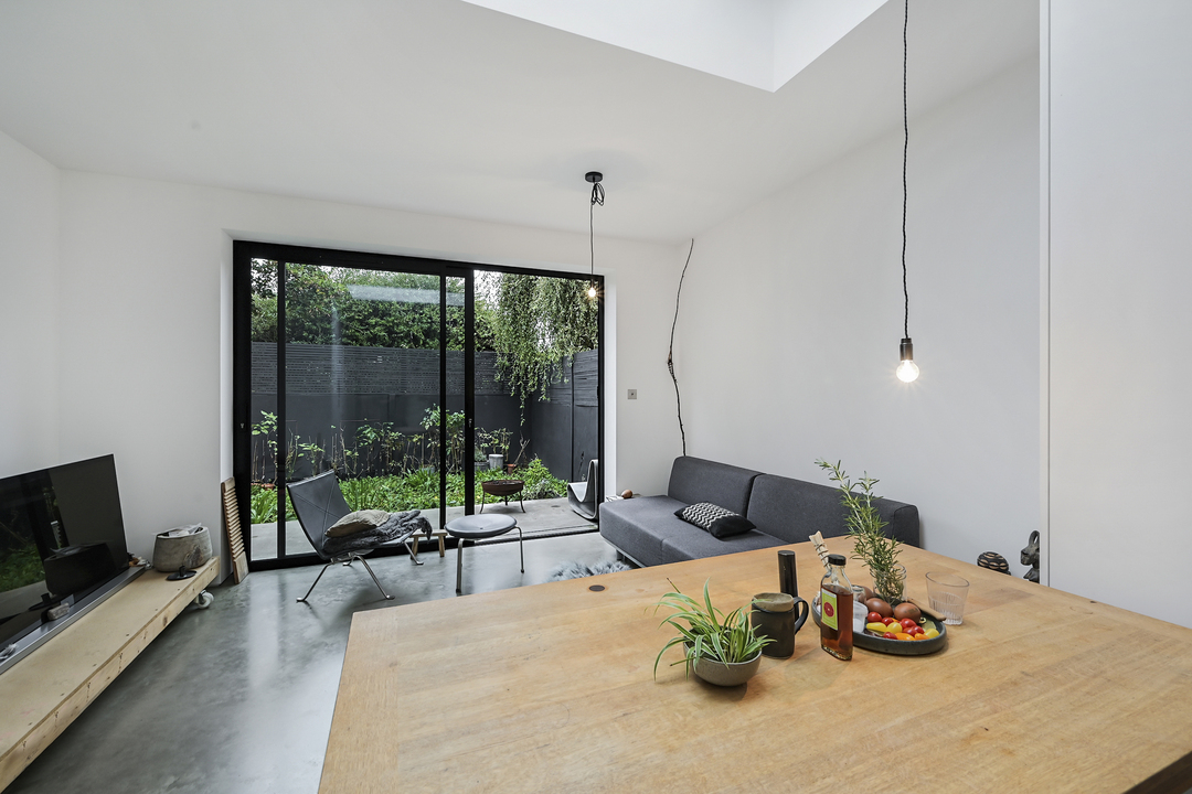 2 bed apartment for sale in Airedale Road, Ealing, London, W5  - Property Image 4