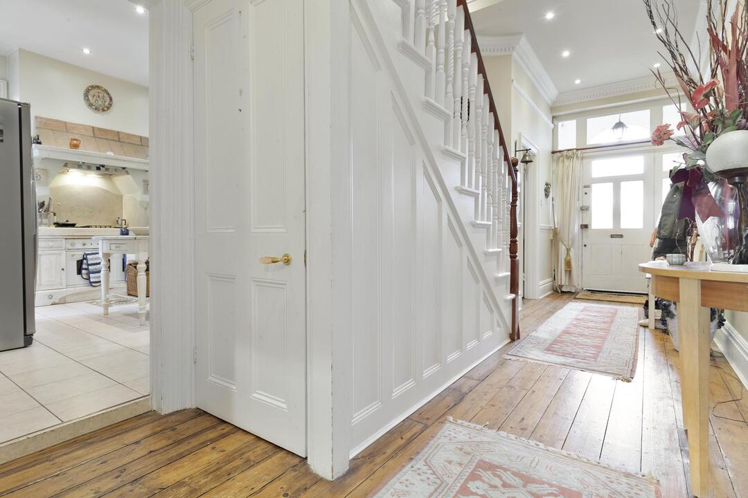 5 bed detached house for sale in Argyle Road, Ealing, London, W13  - Property Image 25