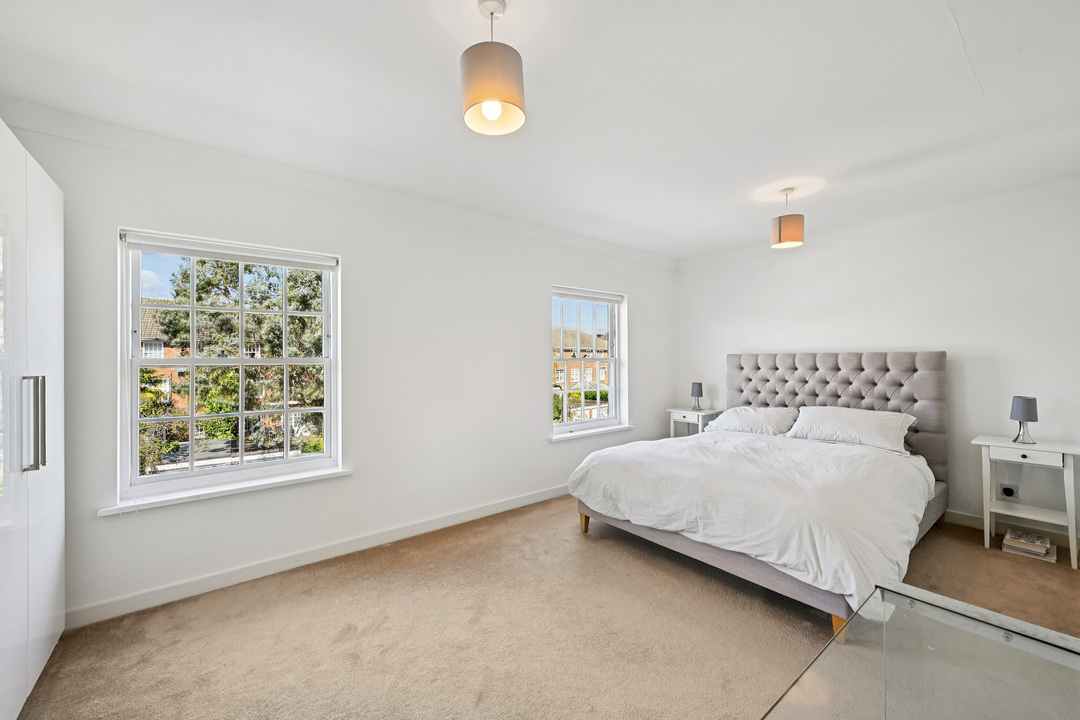 4 bed terraced house for sale in Regency Close, Ealing, London, W5  - Property Image 6