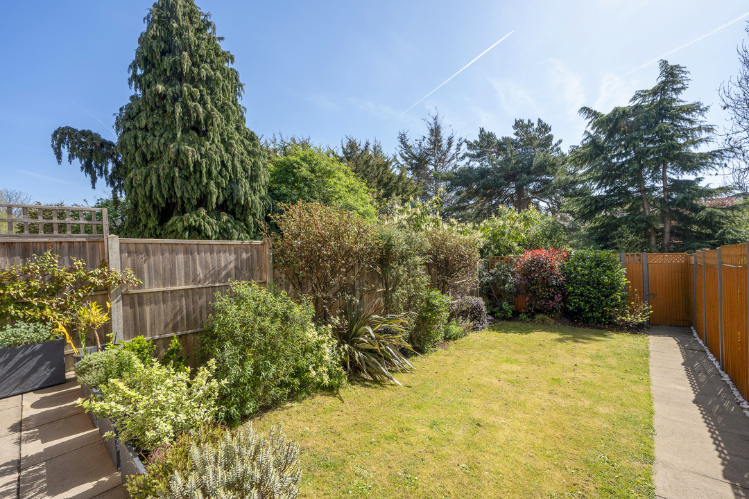 4 bed terraced house for sale in Regency Close, Ealing, London, W5  - Property Image 14