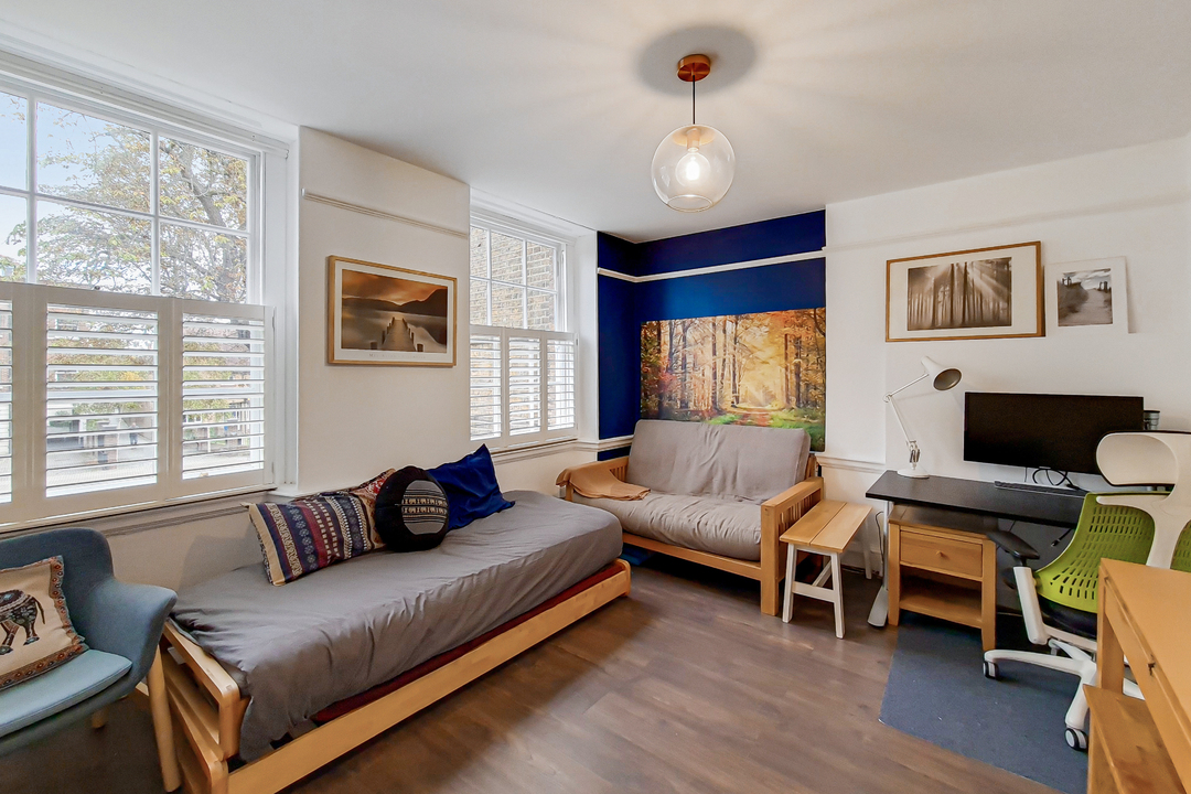 2 bed apartment to rent in Ealing Court Mansions, St. Marys Road, Ealing, London, W5  - Property Image 1