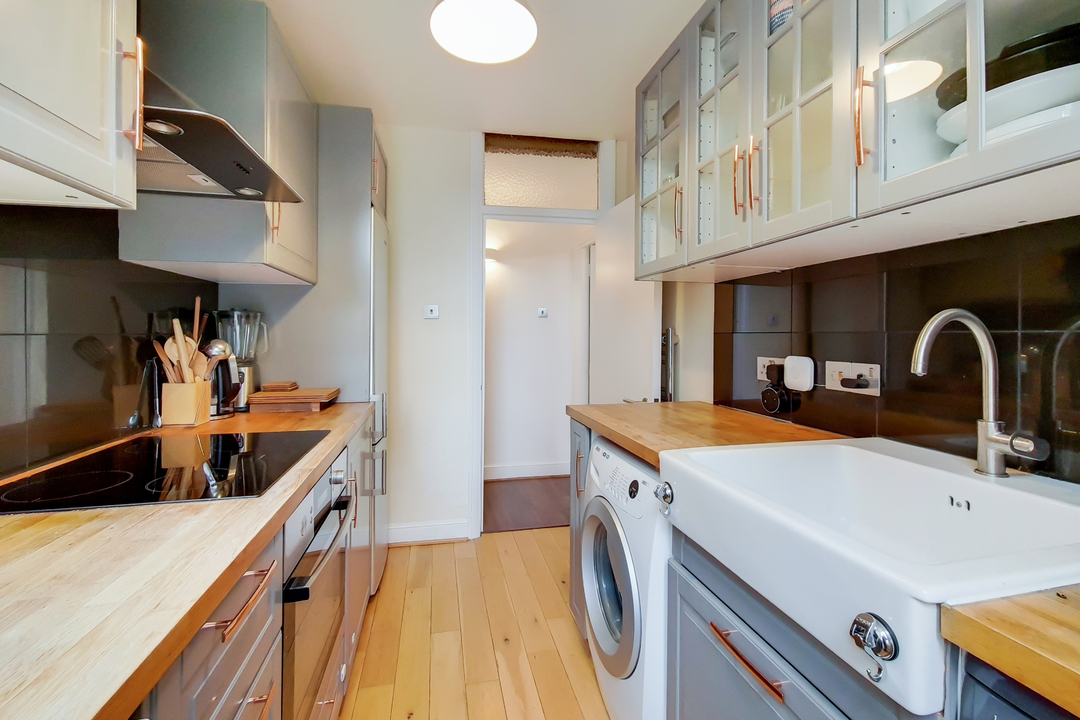 2 bed apartment to rent in Ealing Court Mansions, St. Marys Road, Ealing, London, W5  - Property Image 4