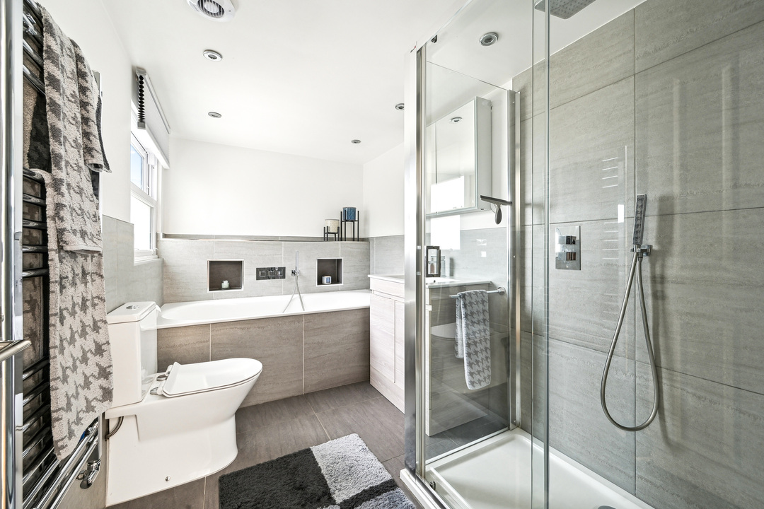 3 bed maisonette for sale in Carlyle Road, Ealing, London, W5  - Property Image 19