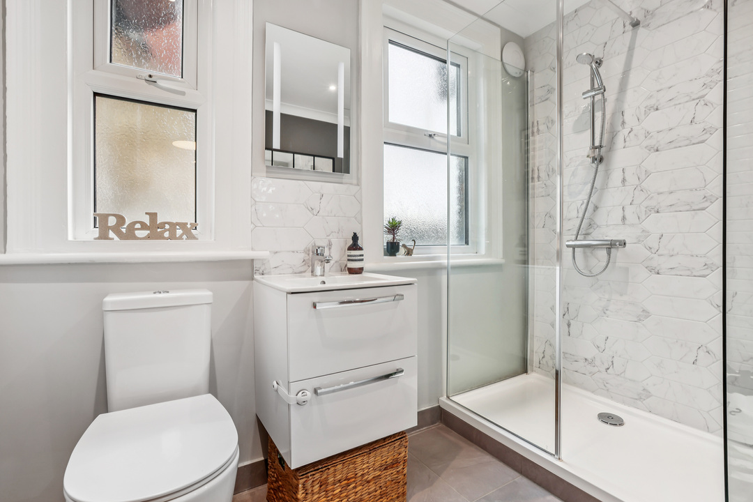 2 bed apartment for sale in Balfour Avenue, Hanwell ,London, W7  - Property Image 11