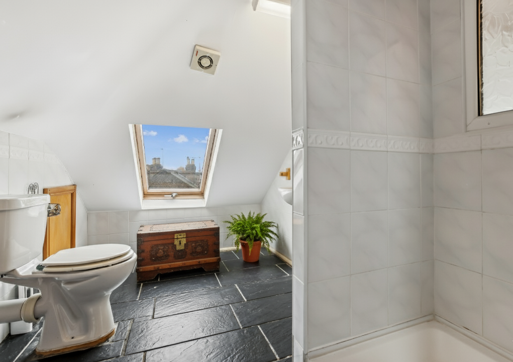 2 bed apartment for sale in Balfour Avenue, Hanwell ,London, W7  - Property Image 18