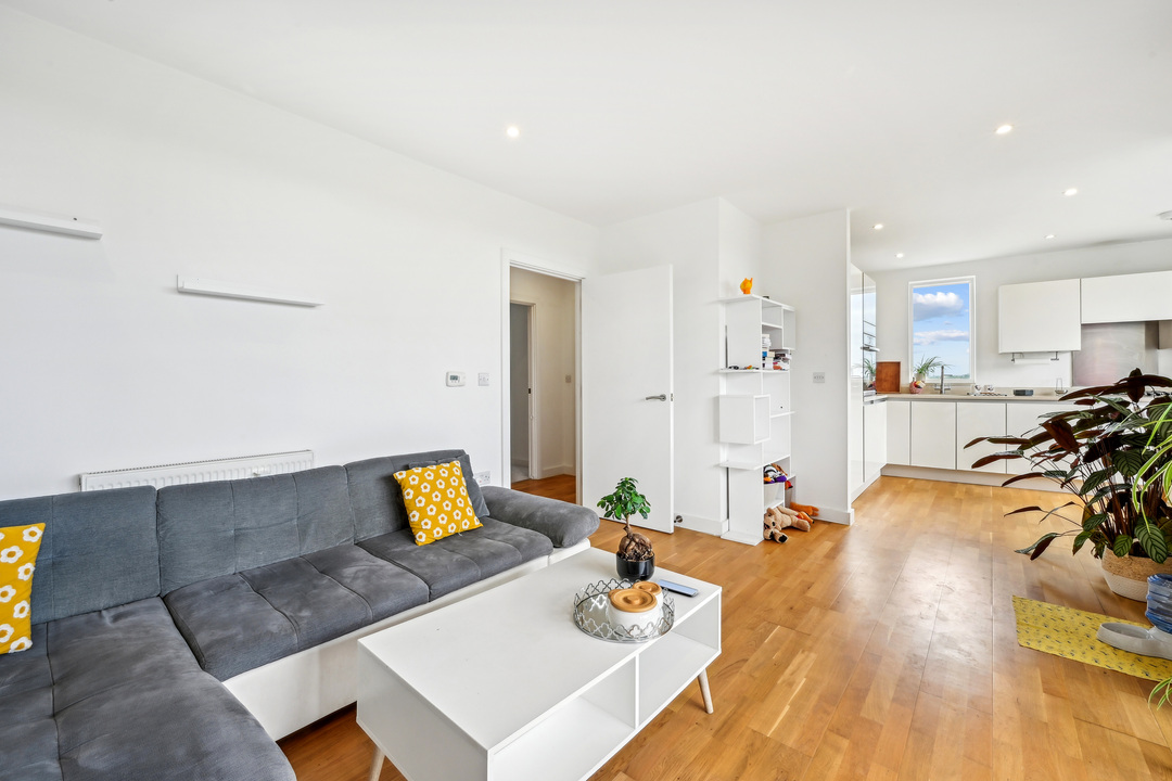 2 bed apartment to rent in Valley House, Manor Road, Ealing, London, W13  - Property Image 7