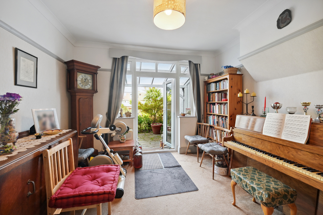 4 bed terraced house for sale in Elmbank Way, Hanwell, London, W7  - Property Image 14