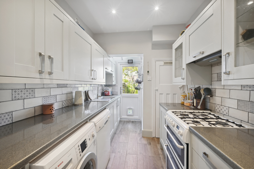 4 bed terraced house for sale in Elmbank Way, Hanwell, London, W7  - Property Image 2