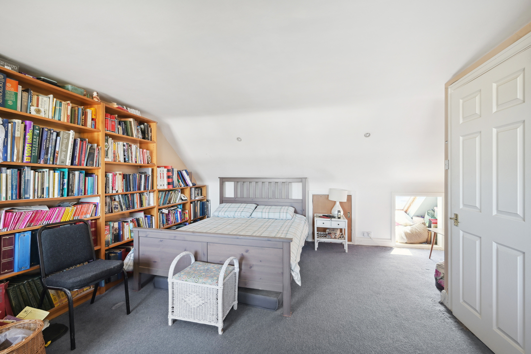 4 bed terraced house for sale in Elmbank Way, Hanwell, London, W7  - Property Image 12