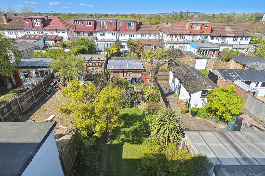 4 bed terraced house for sale in Elmbank Way, Hanwell, London, W7  - Property Image 16