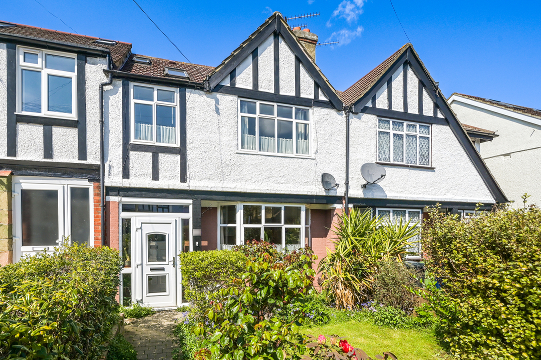 4 bed terraced house for sale in Elmbank Way, Hanwell, London, W7  - Property Image 9
