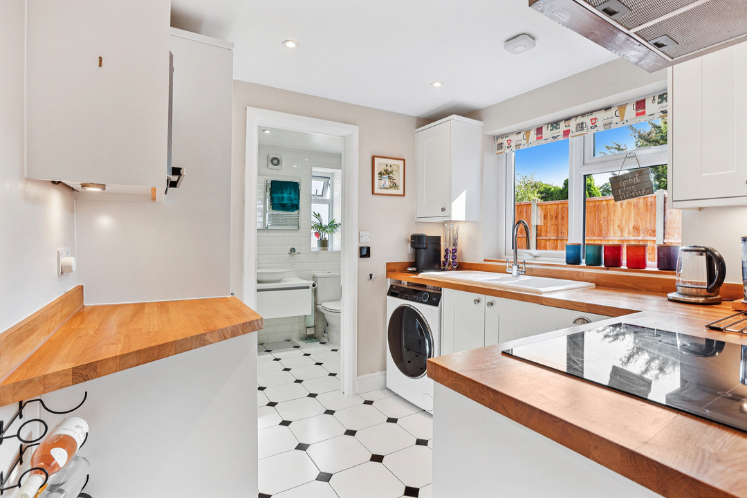 1 bed apartment for sale in Hastings Road, Ealing, London, W13  - Property Image 3