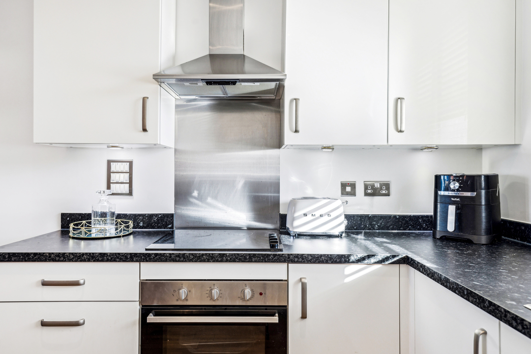 1 bed apartment for sale in Myers Court, Reynard Way, Brentford, Greater London, TW8  - Property Image 8