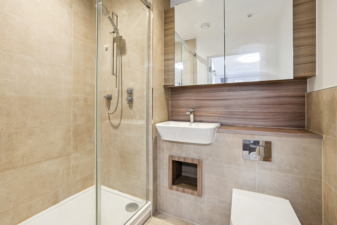 3 bed apartment for sale in Howell Court, Enfield Road, Acton, London, W3  - Property Image 10