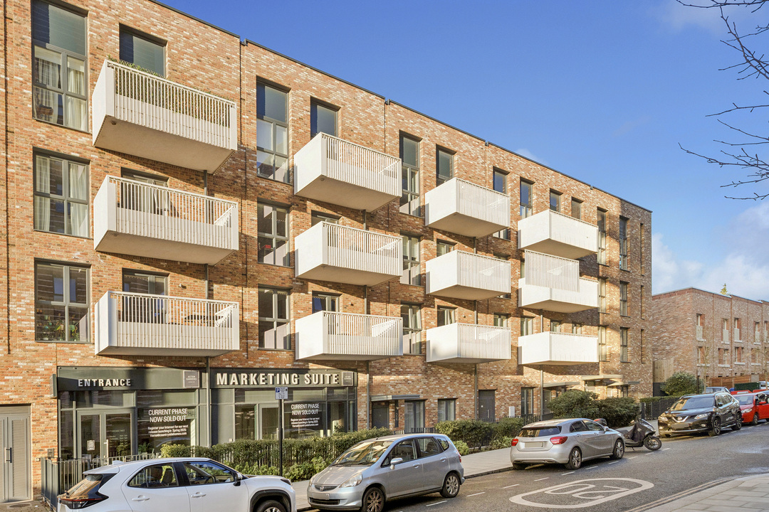 3 bed apartment for sale in Howell Court, Enfield Road, Acton, London, W3  - Property Image 13