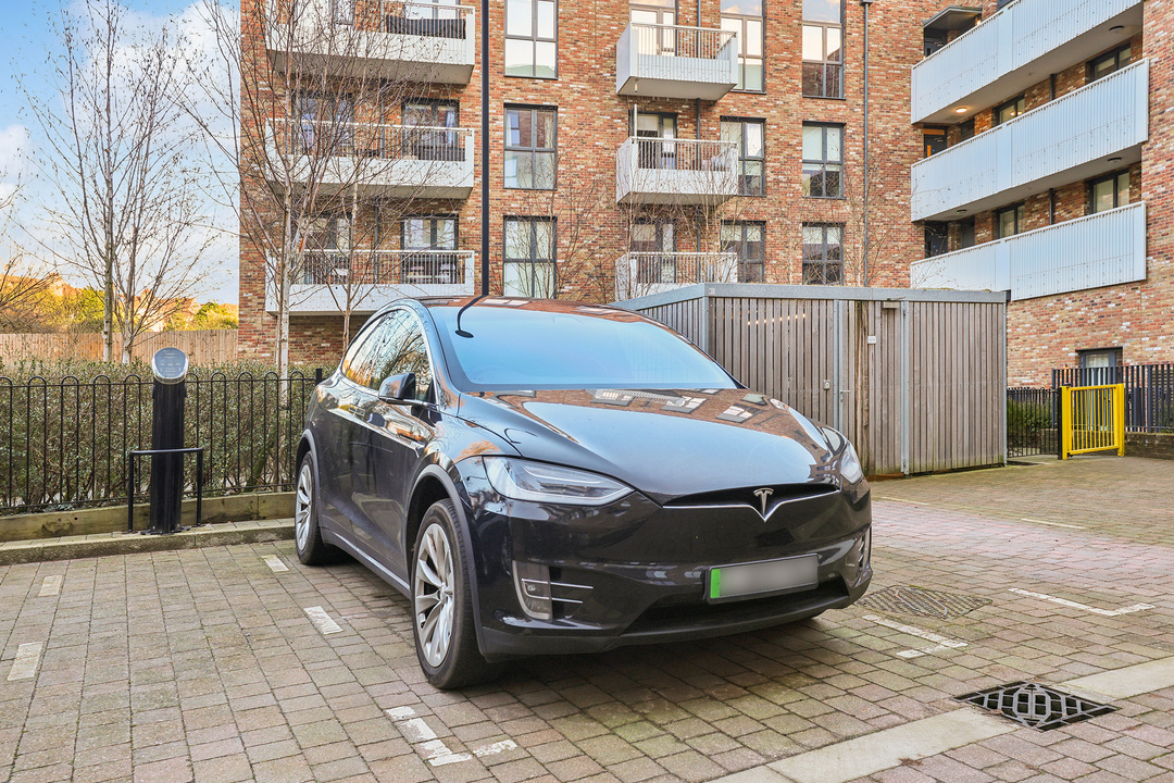 3 bed apartment for sale in Howell Court, Enfield Road, Acton, London, W3  - Property Image 14