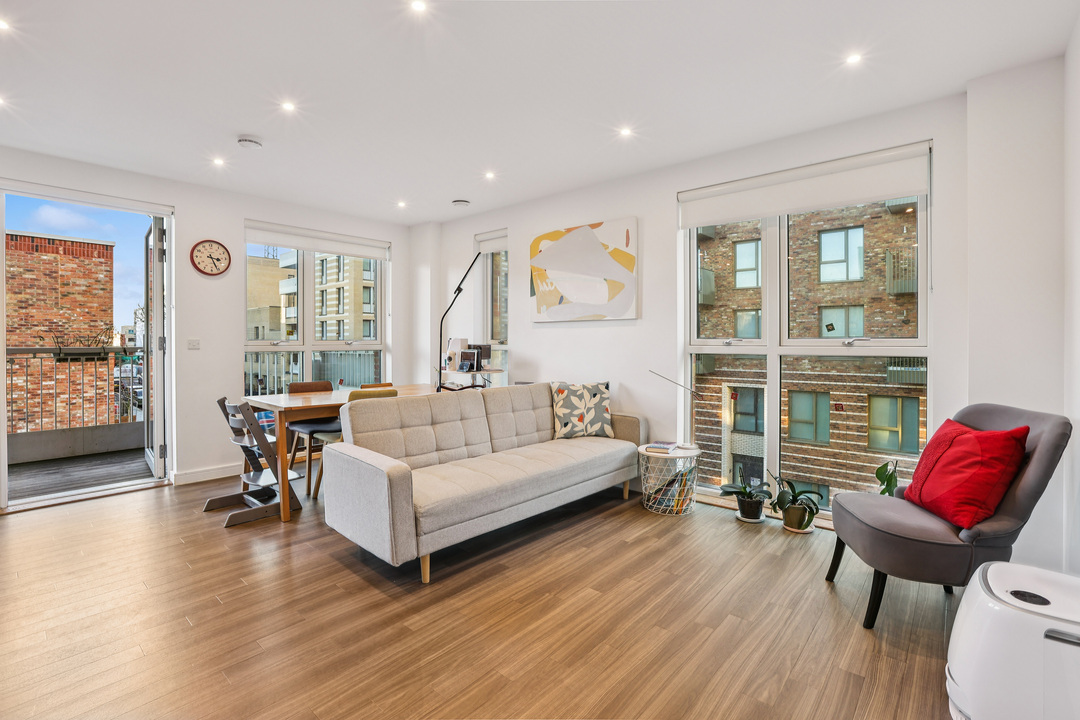 3 bed apartment for sale in Howell Court, Enfield Road, Acton, London, W3  - Property Image 2