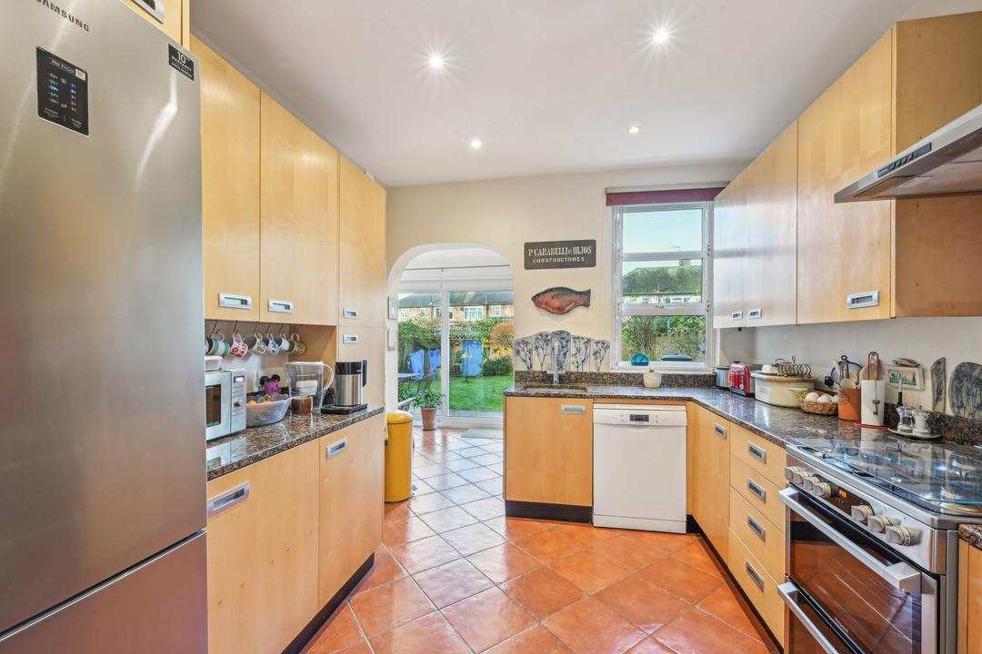 5 bed semi-detached house for sale in Kingsley Avenue, Ealing, London, W13  - Property Image 10