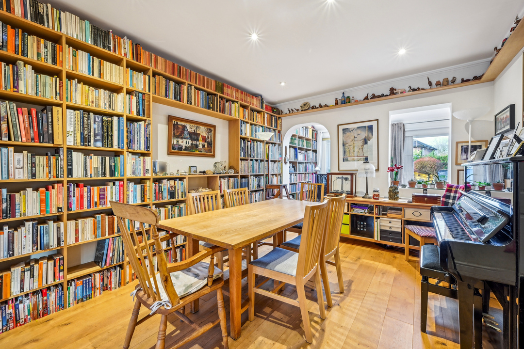 5 bed semi-detached house for sale in Kingsley Avenue, Ealing, London, W13  - Property Image 4