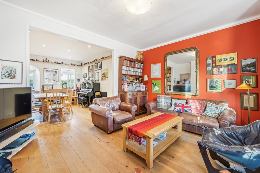 5 bed semi-detached house for sale in Kingsley Avenue, Ealing, London, W13  - Property Image 2
