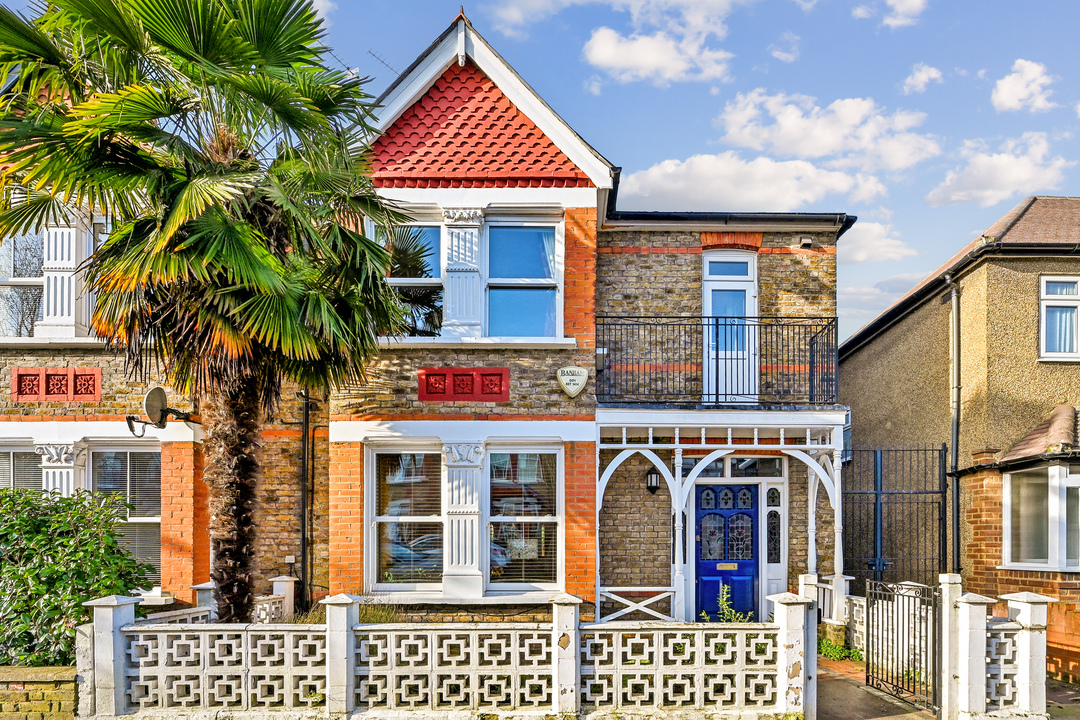 5 bed semi-detached house for sale in Kingsley Avenue, Ealing, London, W13  - Property Image 1