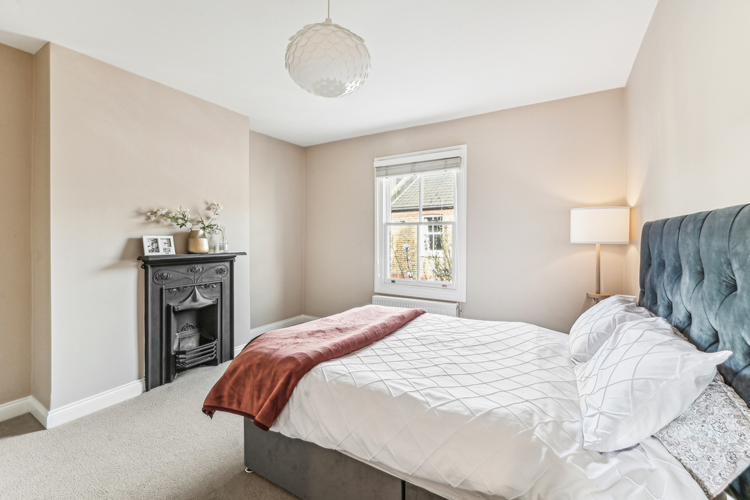 2 bed terraced house to rent in Wrotham Road, Ealing, London, W13  - Property Image 10