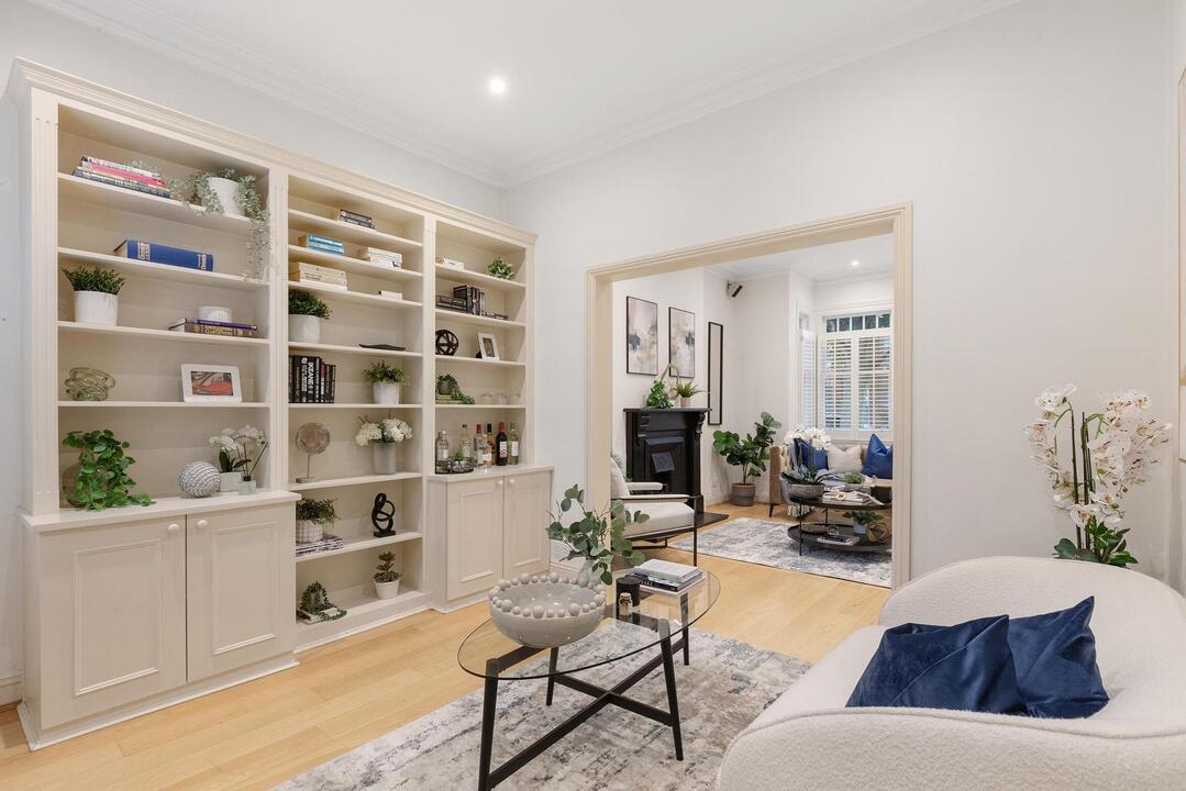 5 bed semi-detached house for sale in Lyncroft Gardens, Ealing, London, W13  - Property Image 3