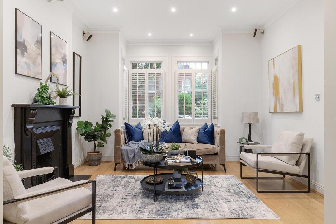 5 bed semi-detached house for sale in Lyncroft Gardens, Ealing, London, W13  - Property Image 4