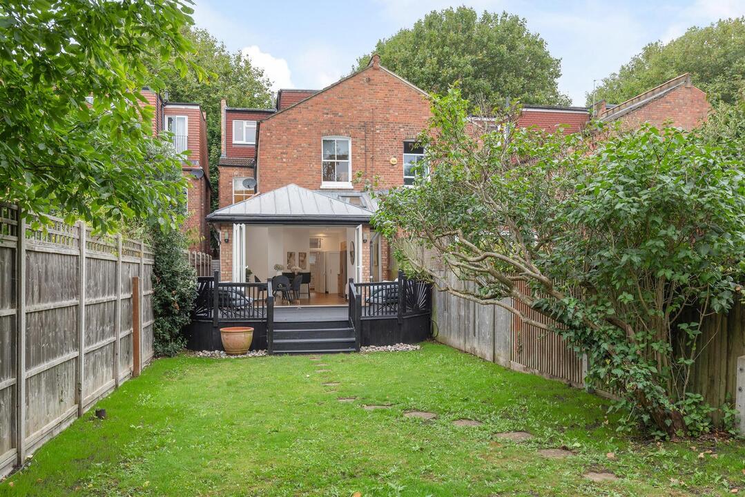 5 bed semi-detached house for sale in Lyncroft Gardens, Ealing, London, W13  - Property Image 12