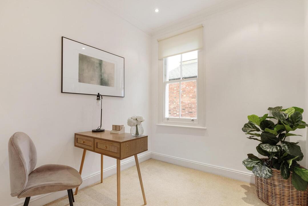 5 bed semi-detached house for sale in Lyncroft Gardens, Ealing, London, W13  - Property Image 17