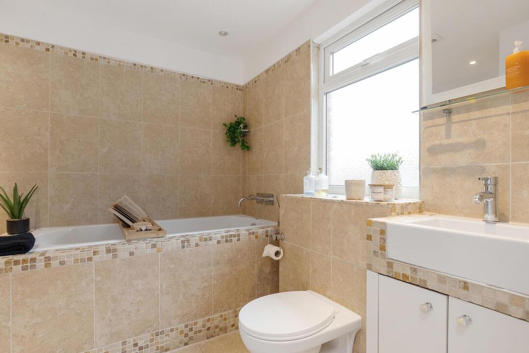 5 bed semi-detached house for sale in Lyncroft Gardens, Ealing, London, W13  - Property Image 22